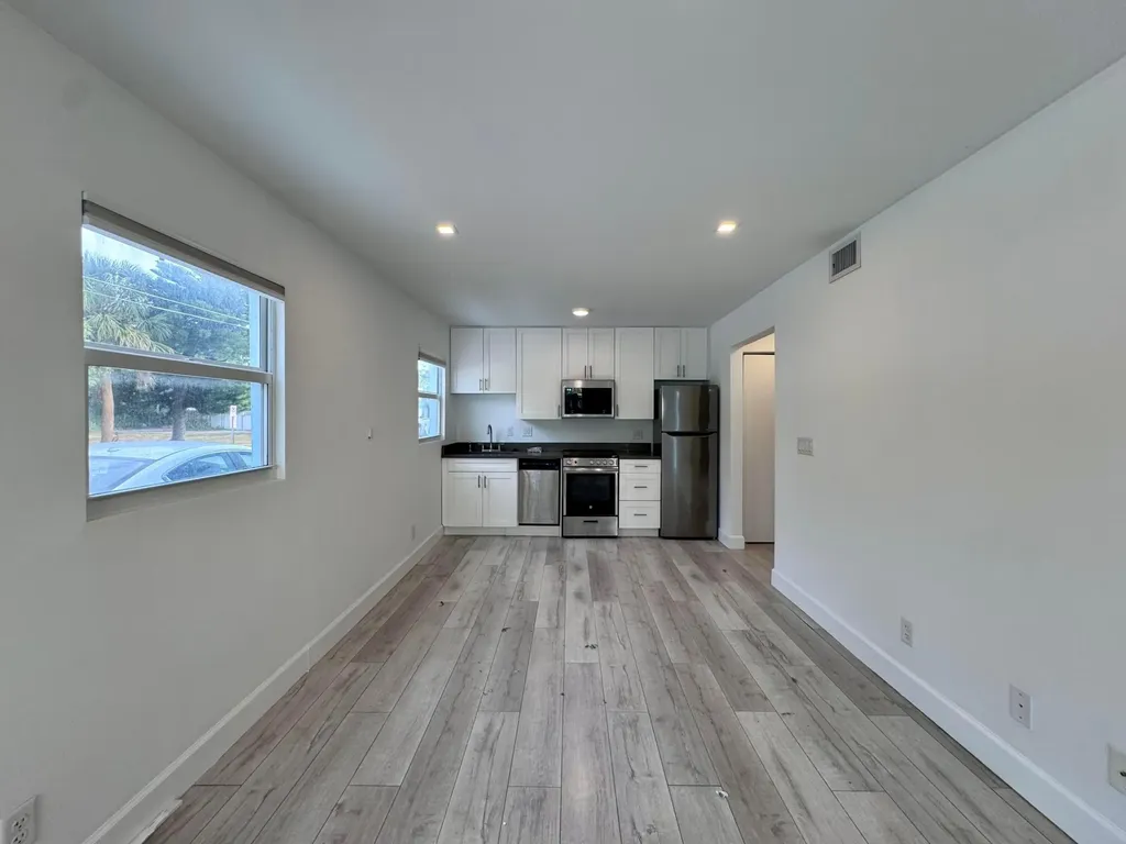 102 S K Street Lake Worth Beach FL 33460