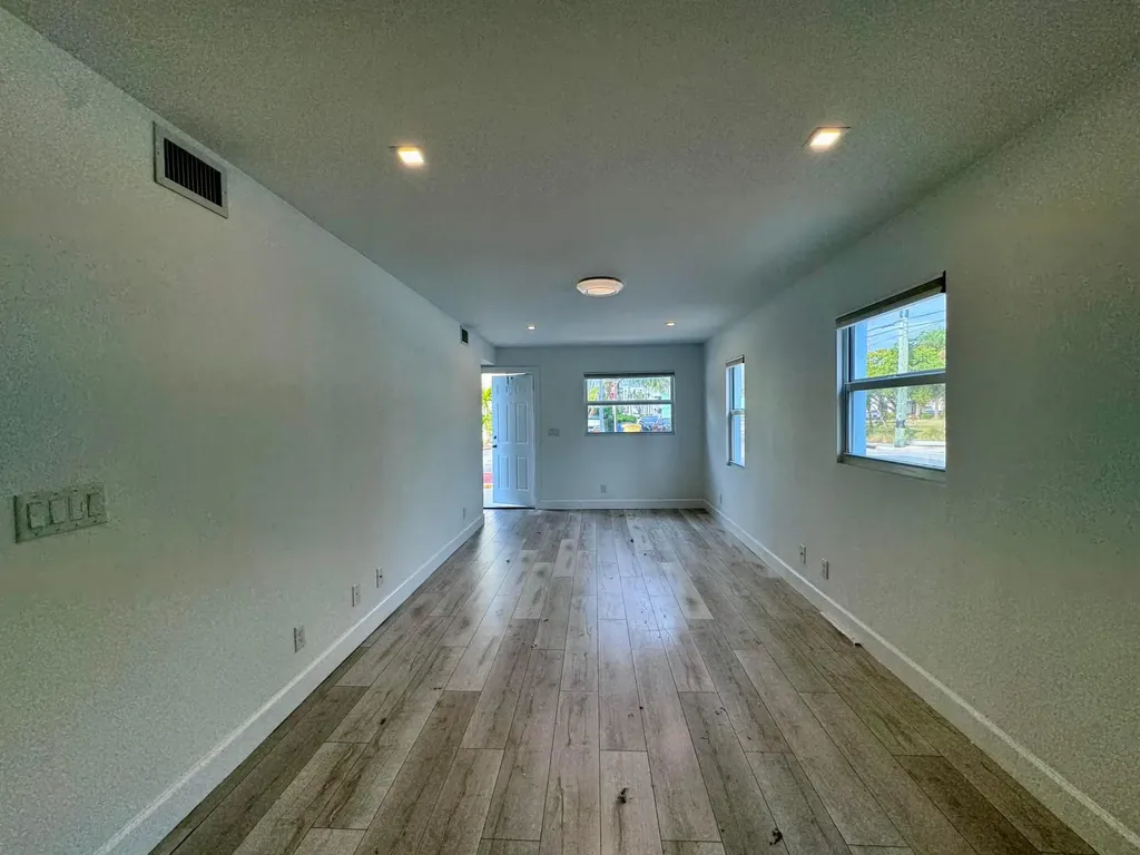 102 S K Street Lake Worth Beach FL 33460