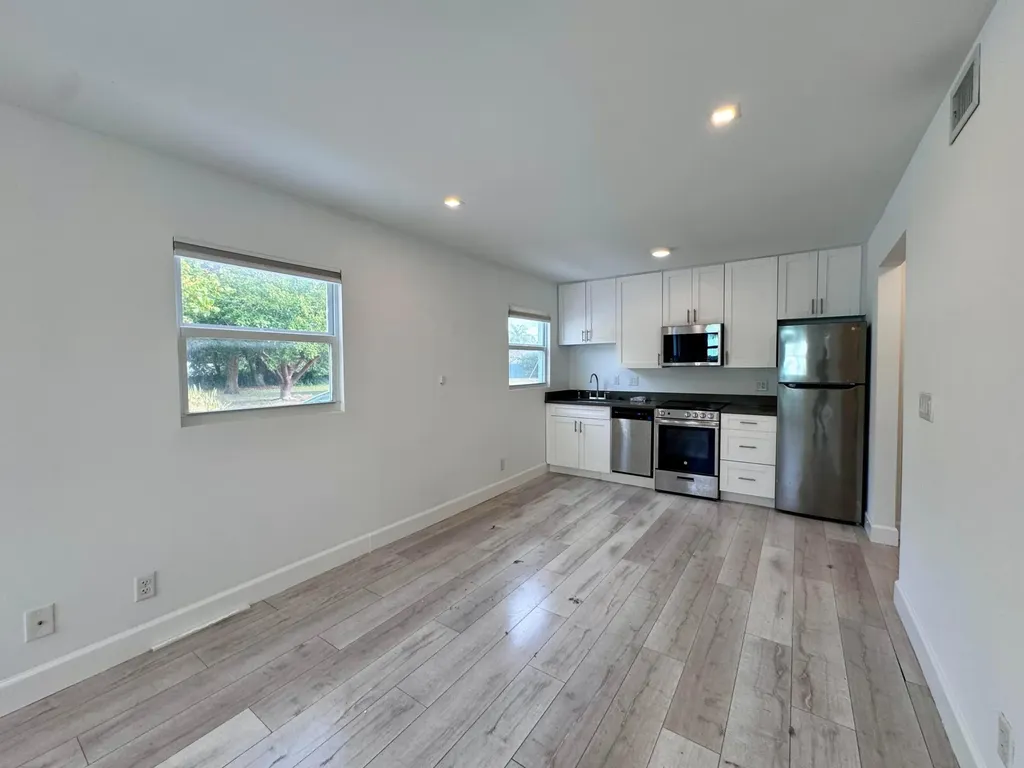 102 S K Street Lake Worth Beach FL 33460