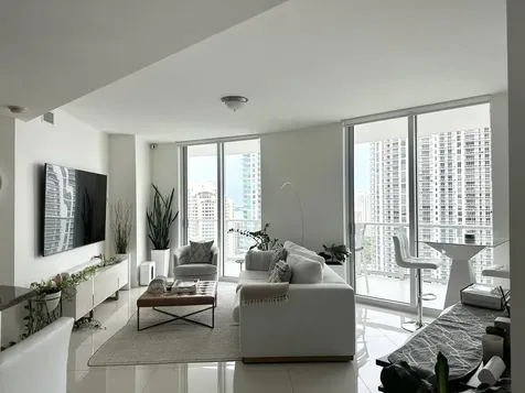 300 S Biscayne Boulevard Miami FL 33131