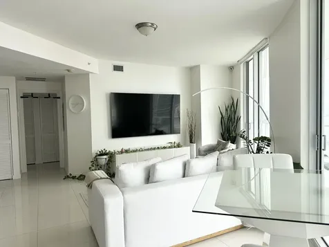 300 S Biscayne Boulevard Miami FL 33131