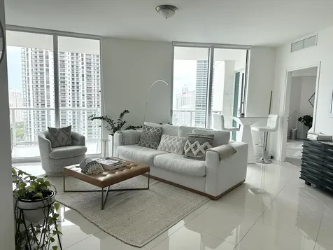 300 S Biscayne Boulevard Miami FL 33131