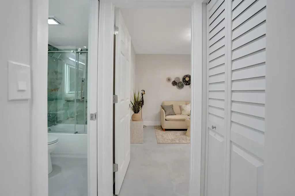 7146 Huntington Lane Delray Beach FL 33446