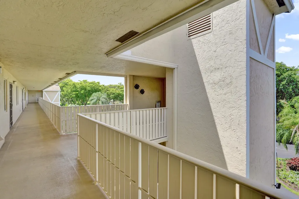 7146 Huntington Lane Delray Beach FL 33446