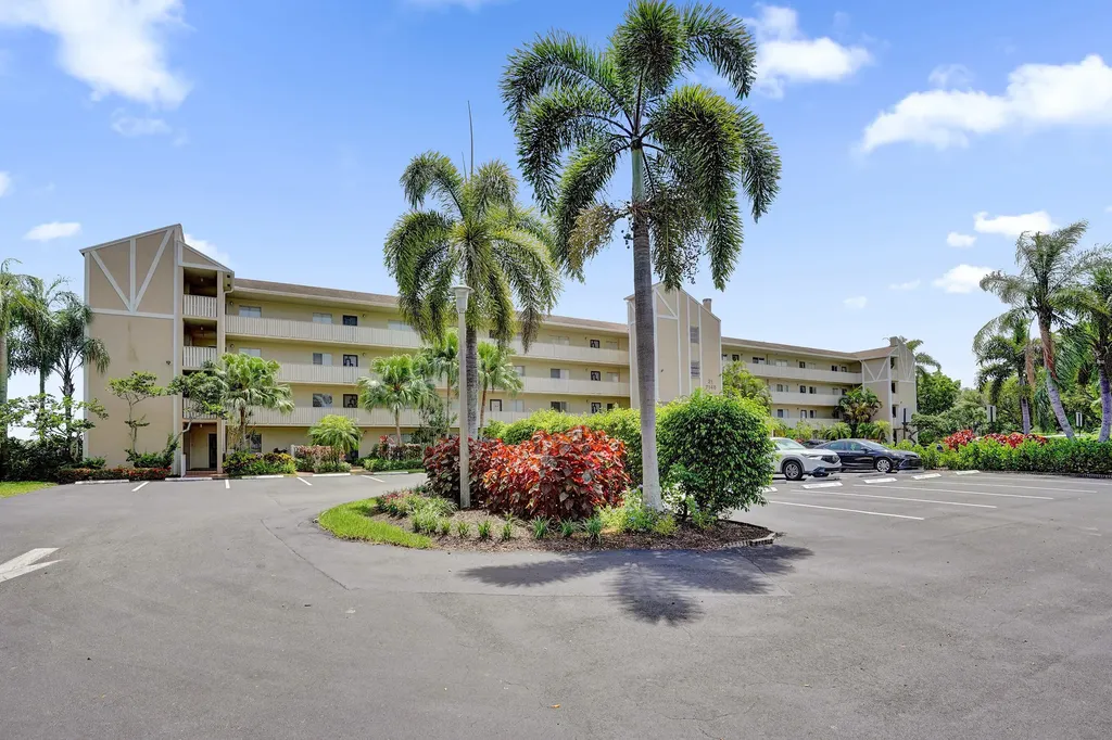 7146 Huntington Lane Delray Beach FL 33446
