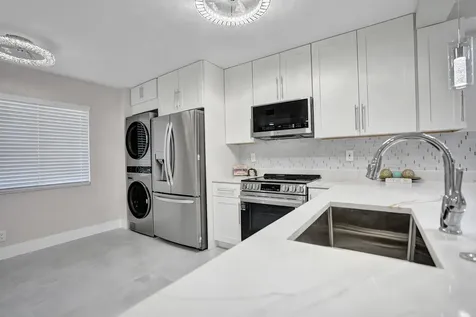 7146 Huntington Lane Delray Beach FL 33446