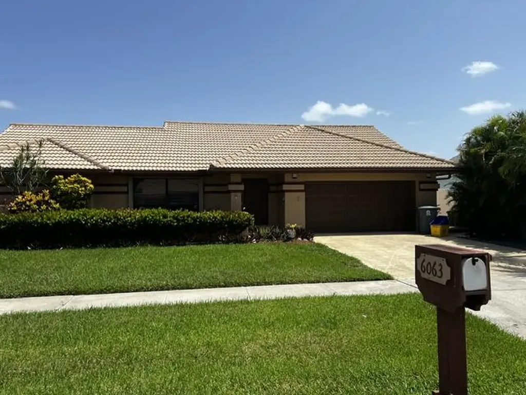 6063 Sunberry Circle Boynton Beach FL 33437