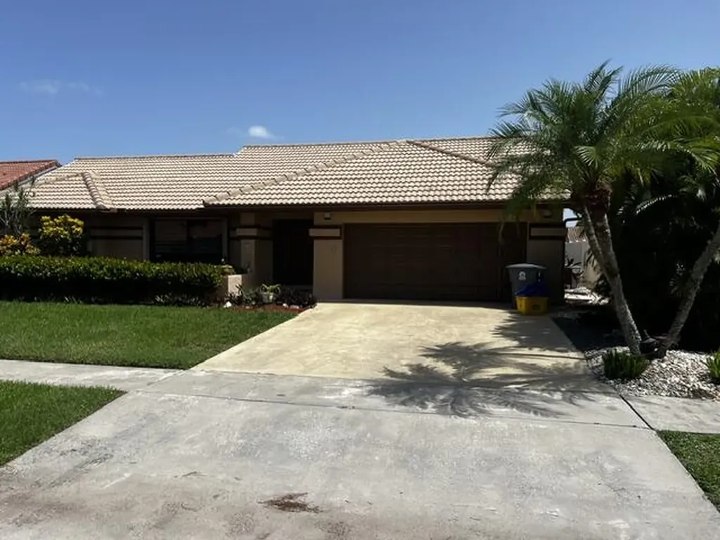 6063 Sunberry Circle Boynton Beach FL 33437