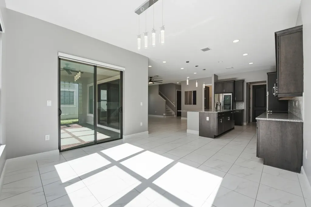 3791 NW 87th Way Coral Springs FL 33065