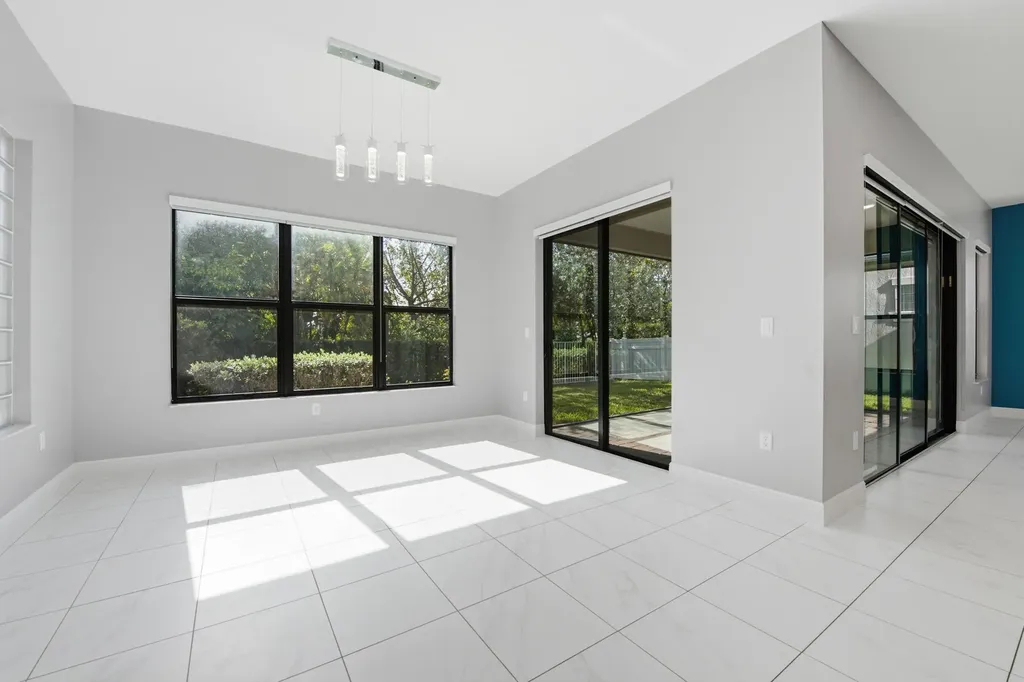 3791 NW 87th Way Coral Springs FL 33065