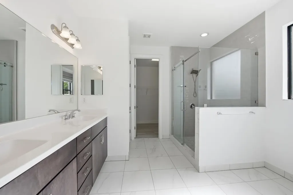 3791 NW 87th Way Coral Springs FL 33065