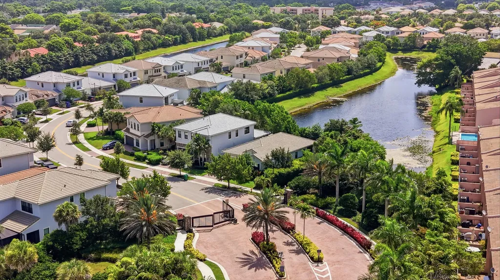 3791 NW 87th Way Coral Springs FL 33065