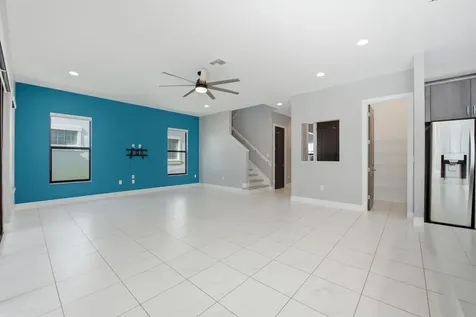 3791 NW 87th Way Coral Springs FL 33065