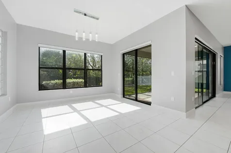 3791 NW 87th Way Coral Springs FL 33065