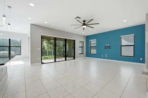3791 NW 87th Way Coral Springs FL 33065