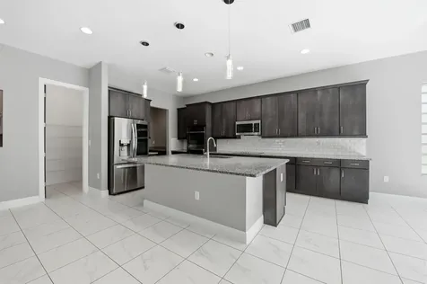 3791 NW 87th Way Coral Springs FL 33065