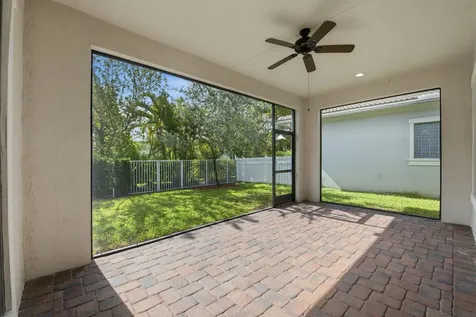 3791 NW 87th Way Coral Springs FL 33065