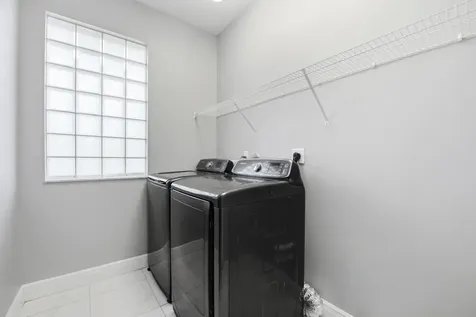 3791 NW 87th Way Coral Springs FL 33065