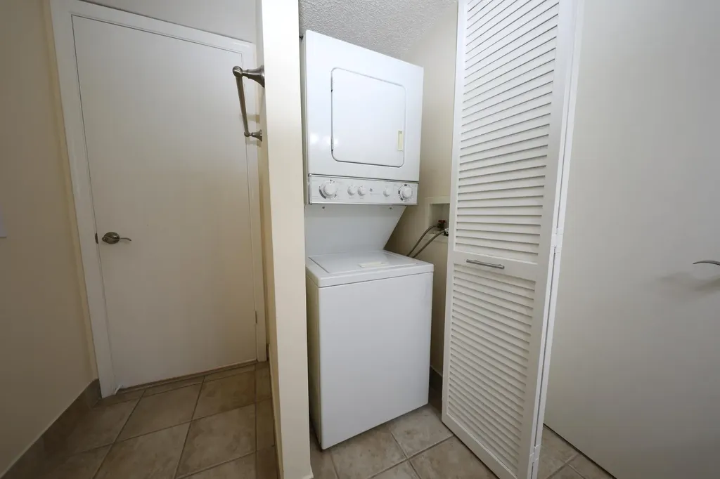 10187 Mangrove Drive Boynton Beach FL 33437
