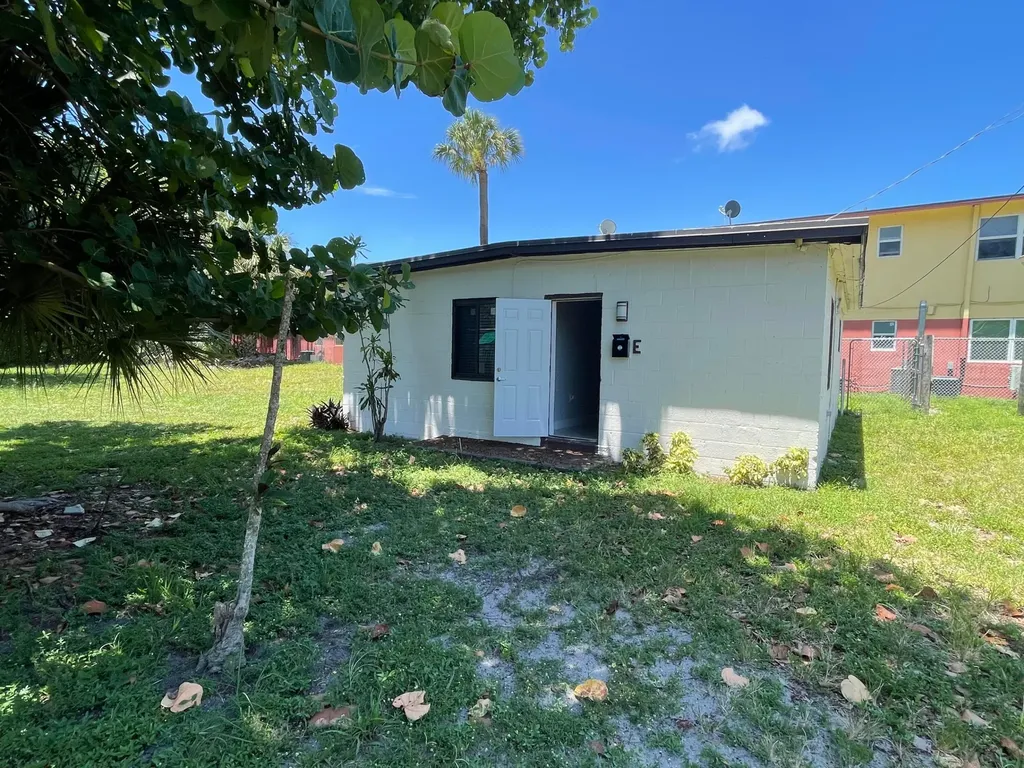 103 NW 7th Avenue Pompano Beach FL 33060