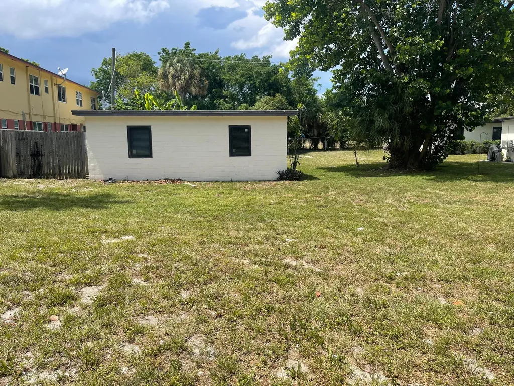 103 NW 7th Avenue Pompano Beach FL 33060