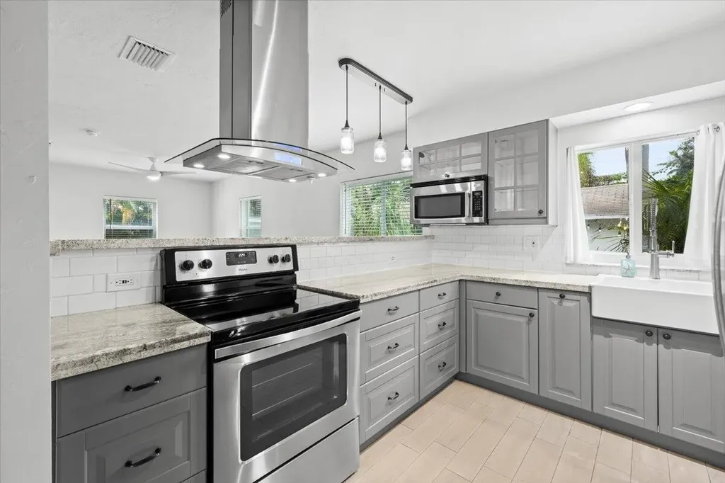 305 NE 14th Avenue Fort Lauderdale FL 33301