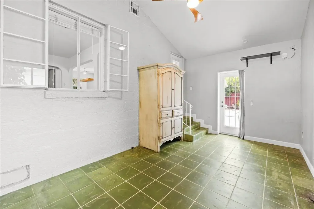 305 NE 14th Avenue Fort Lauderdale FL 33301