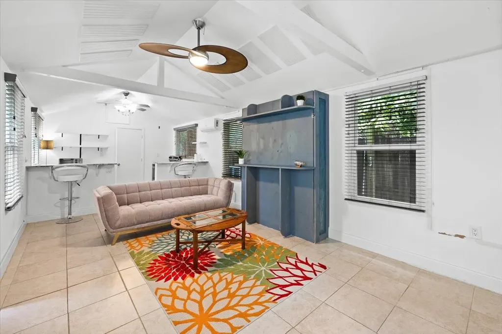 305 NE 14th Avenue Fort Lauderdale FL 33301
