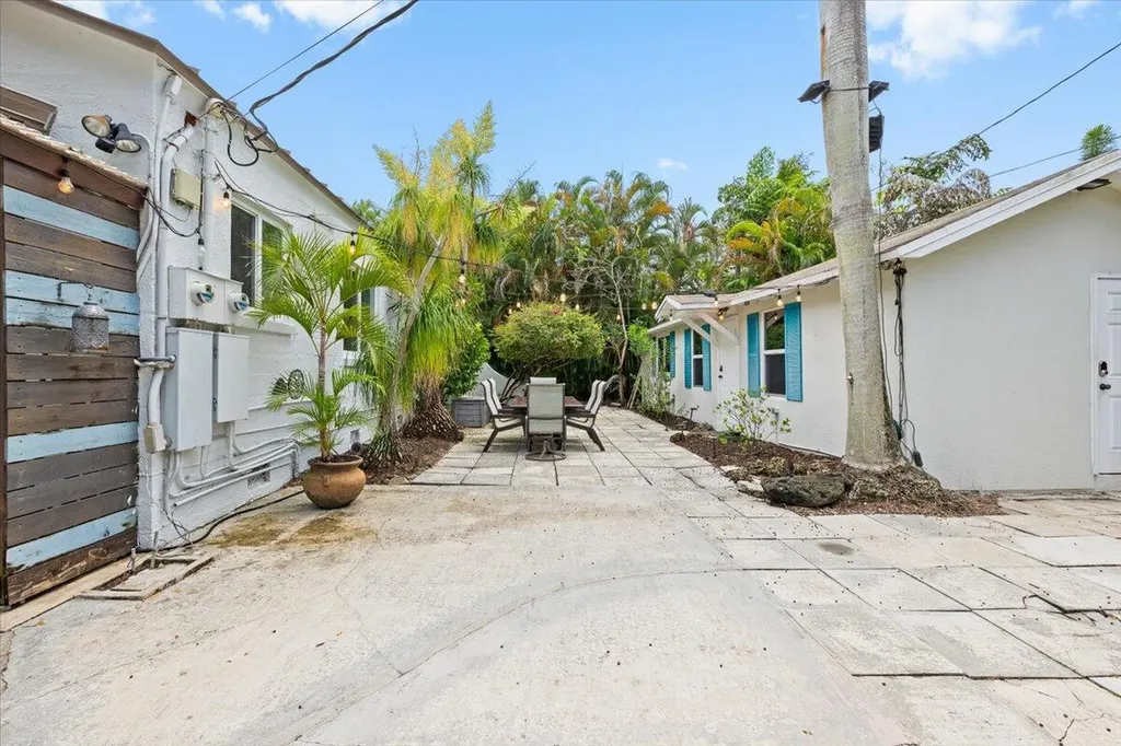305 NE 14th Avenue Fort Lauderdale FL 33301