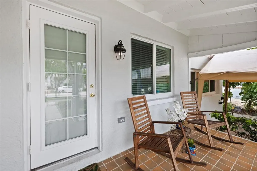 305 NE 14th Avenue Fort Lauderdale FL 33301