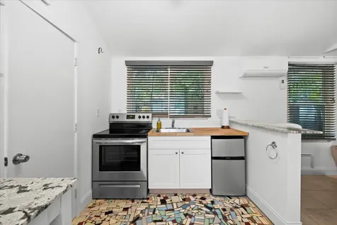 305 NE 14th Avenue Fort Lauderdale FL 33301