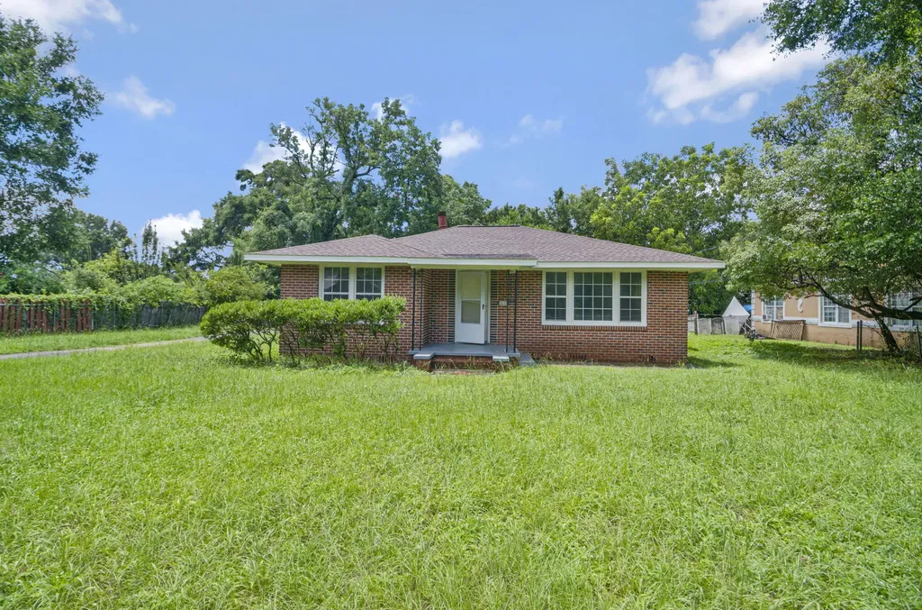 3031 W Jackson Street Pensacola FL 32505