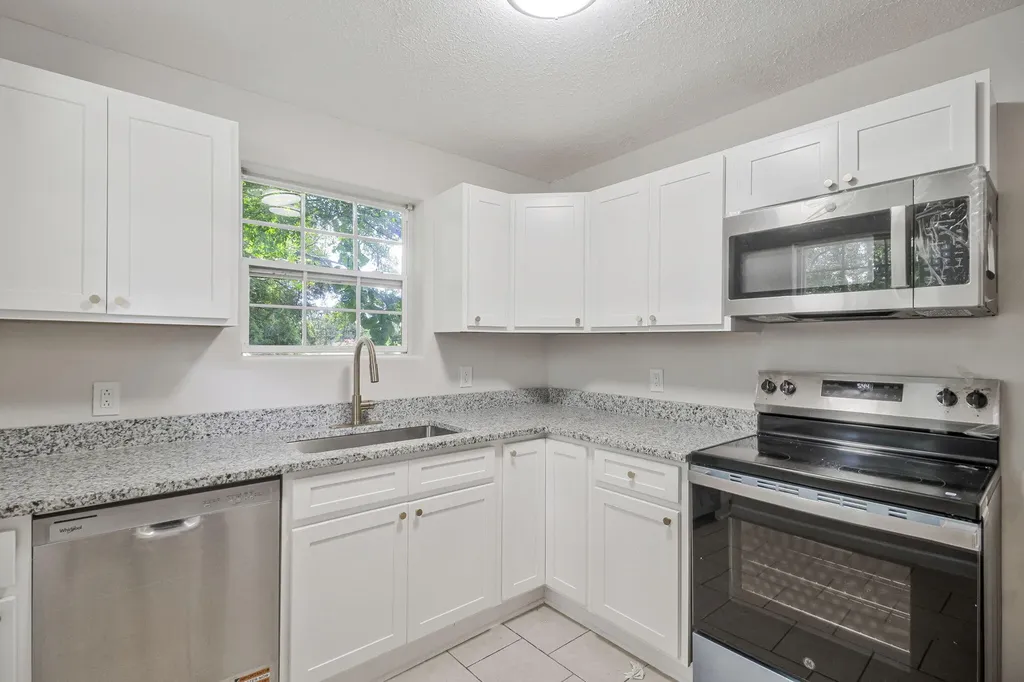 3031 W Jackson Street Pensacola FL 32505