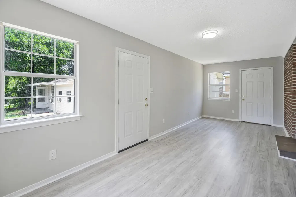 3031 W Jackson Street Pensacola FL 32505