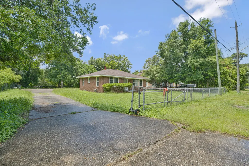 3031 W Jackson Street Pensacola FL 32505