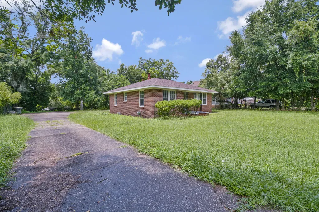 3031 W Jackson Street Pensacola FL 32505