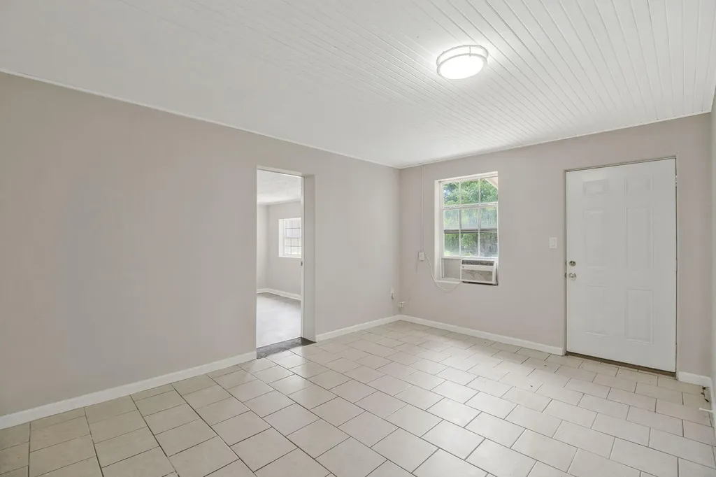 3031 W Jackson Street Pensacola FL 32505