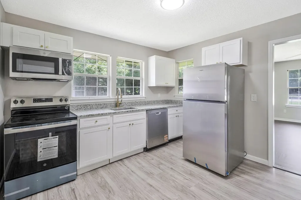 3031 W Jackson Street Pensacola FL 32505