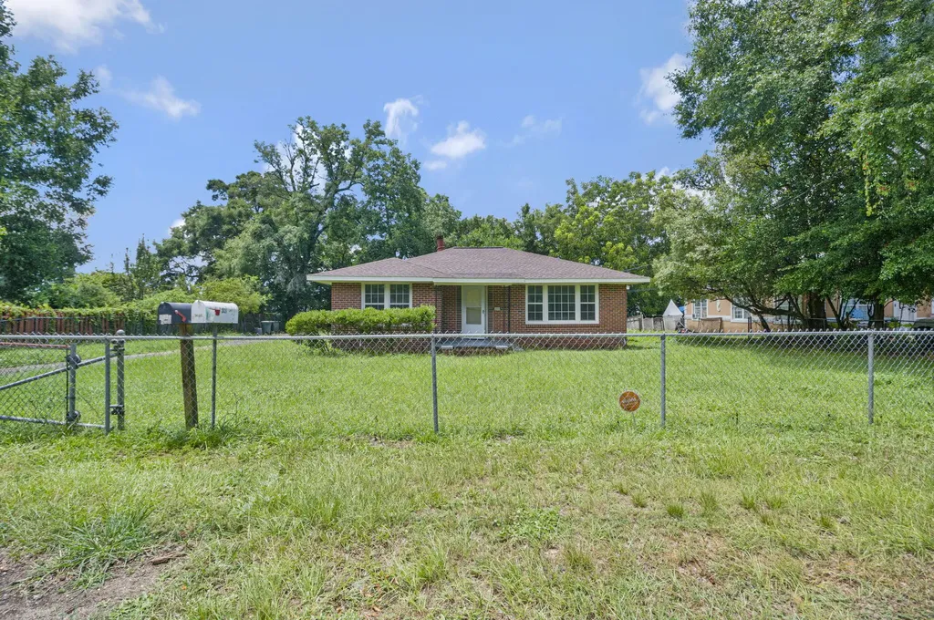 3031 W Jackson Street Pensacola FL 32505