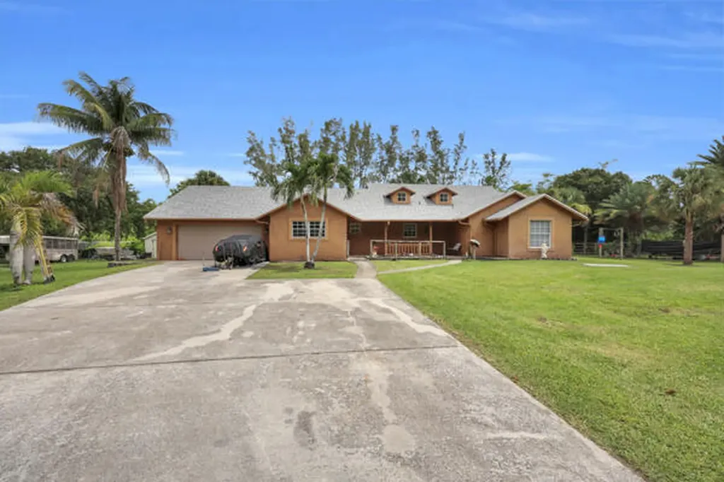 15921 80th Lane N Loxahatchee FL 33470