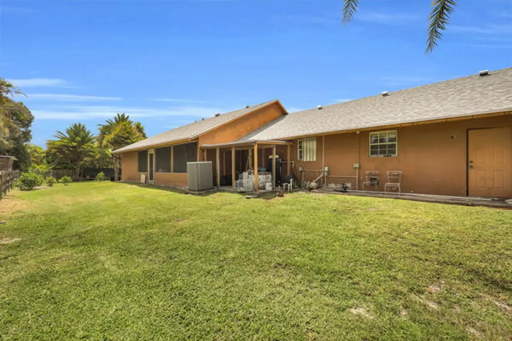 15921 80th Lane N Loxahatchee FL 33470