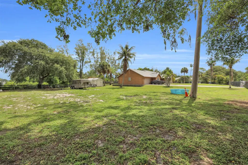 15921 80th Lane N Loxahatchee FL 33470