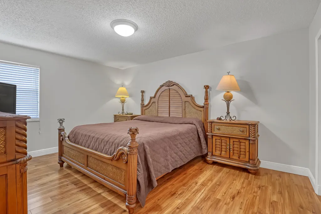 504 Davis Road Palm Springs FL 33461