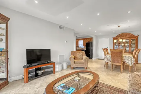 504 Davis Road Palm Springs FL 33461