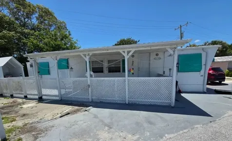 29 Pine Ridge Drive Riviera Beach FL 33404