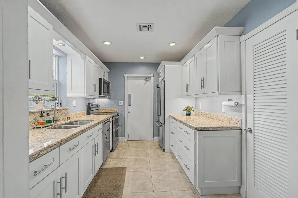 2740 SW 16th Street Fort Lauderdale FL 33312