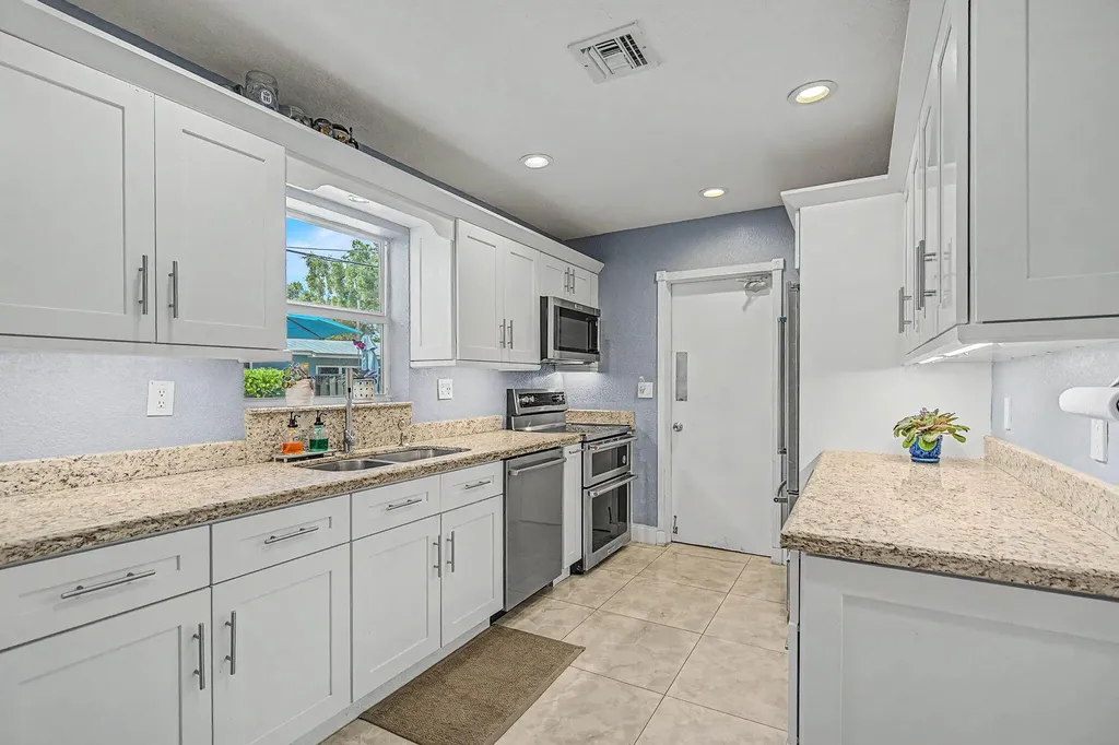2740 SW 16th Street Fort Lauderdale FL 33312