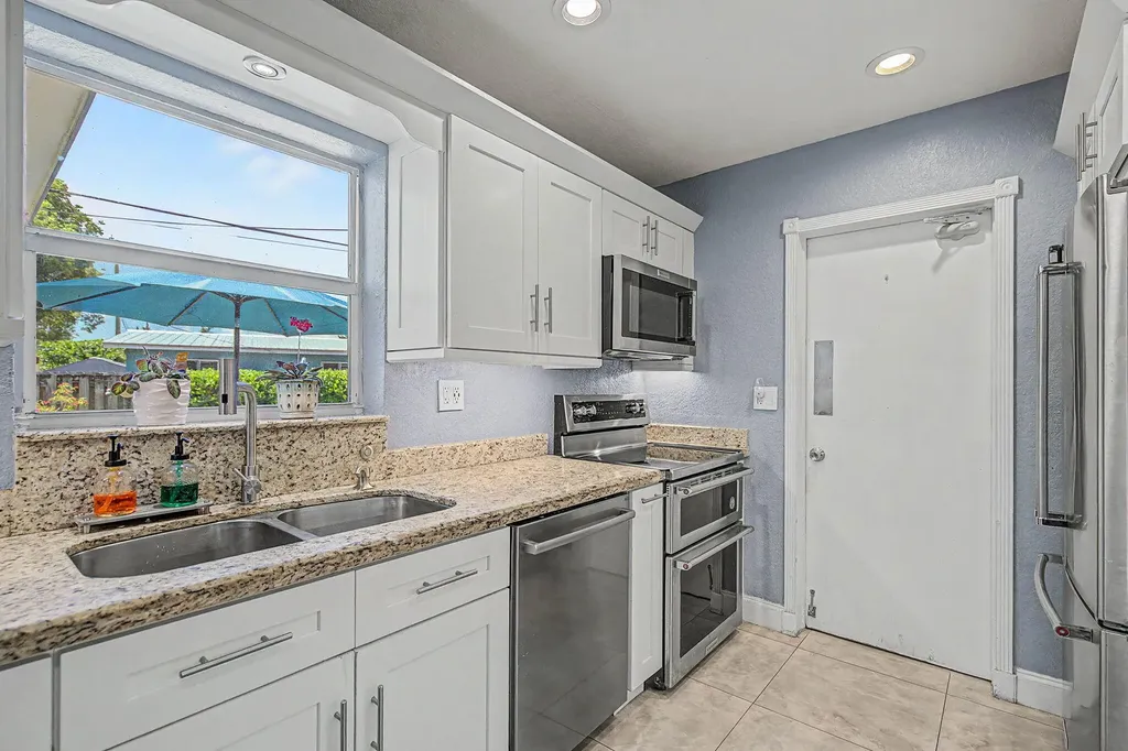 2740 SW 16th Street Fort Lauderdale FL 33312