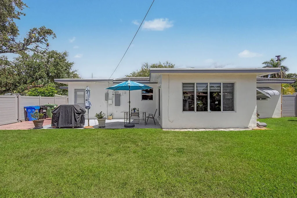 2740 SW 16th Street Fort Lauderdale FL 33312