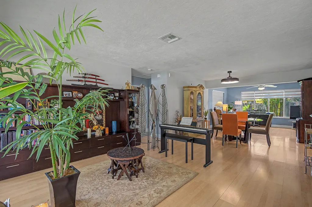 2740 SW 16th Street Fort Lauderdale FL 33312